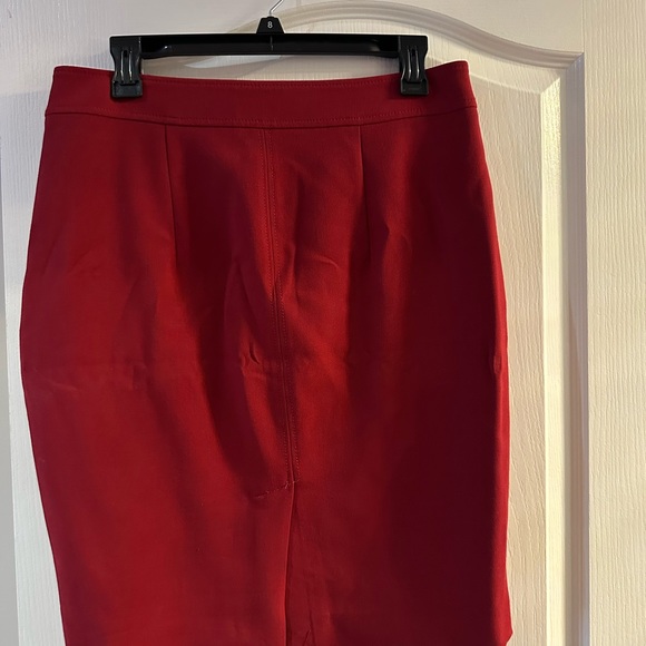 Red suit skirt size 10 - Picture 5 of 5